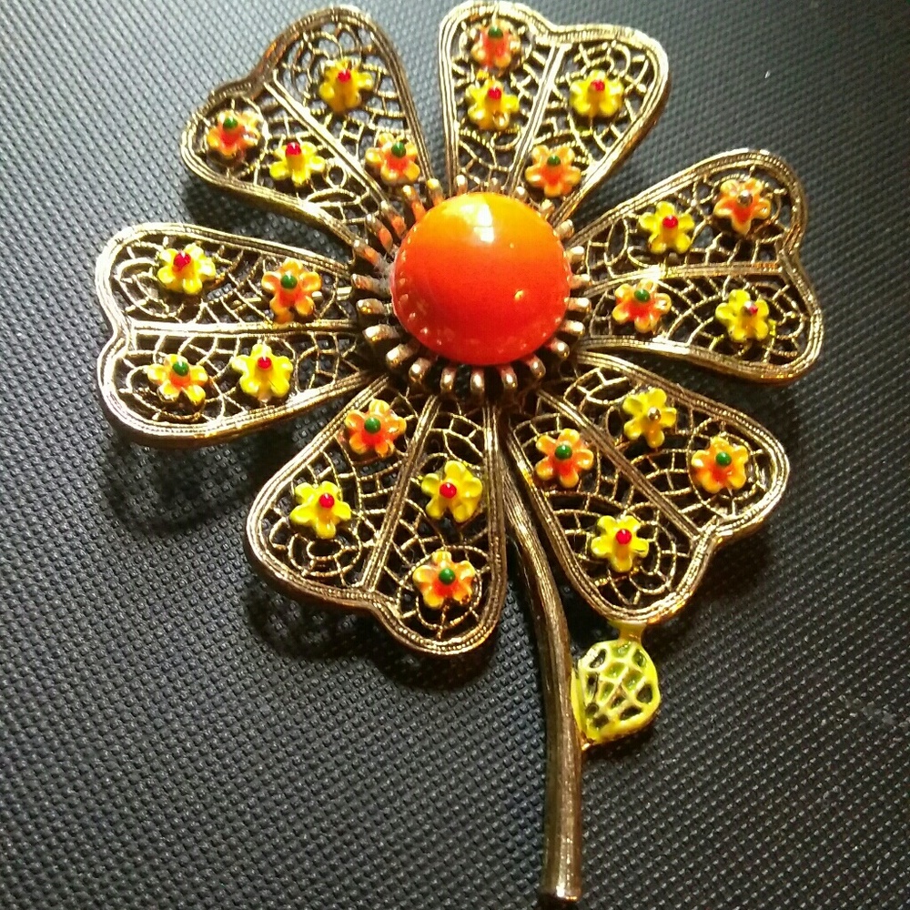 💥SIGNED ART SIGNED FLOWER BROOCH